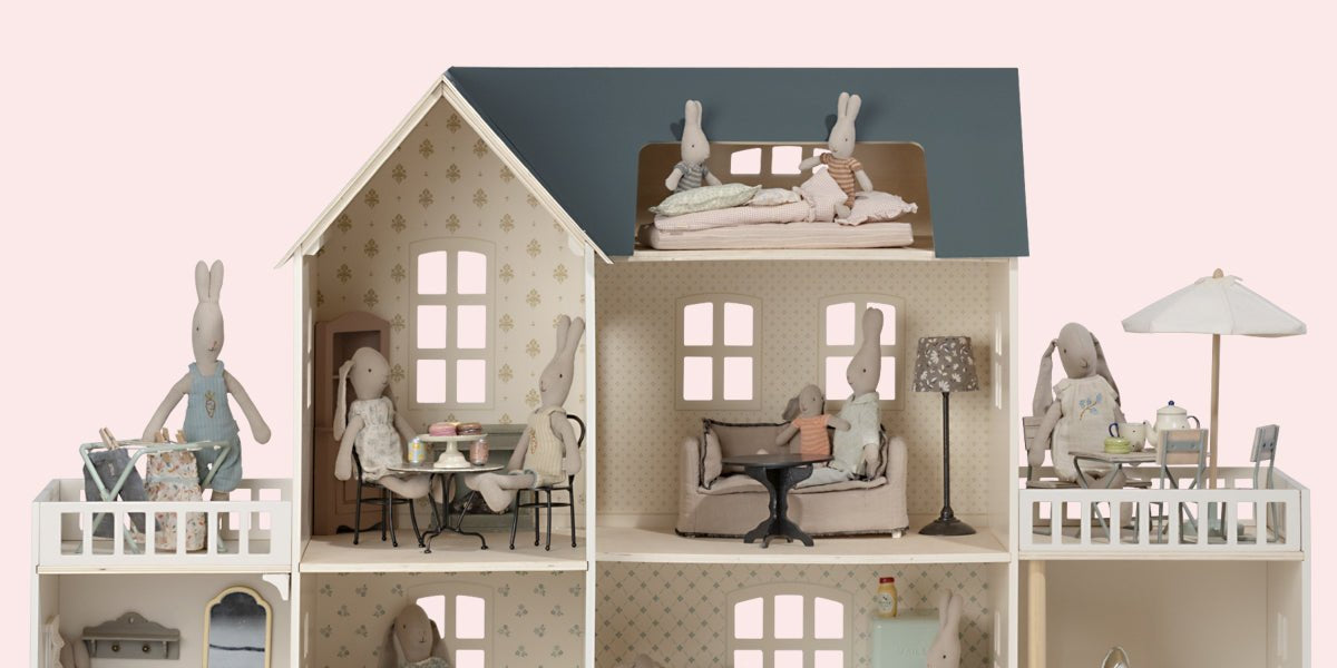Maileg Dollshouses - I Want That Present