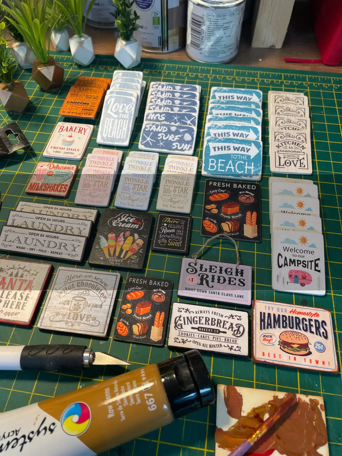 Miniature Accessories & Furniture - I Want That Present