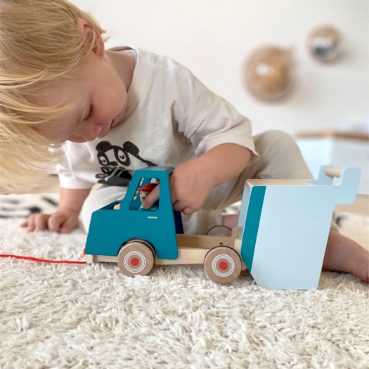 Pull-Along Dump Truck by Small Foot