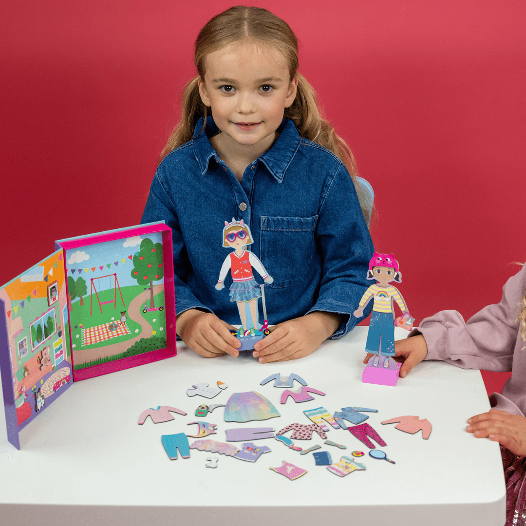 Magnetic Dress Up - Best Friends - I Want That Present