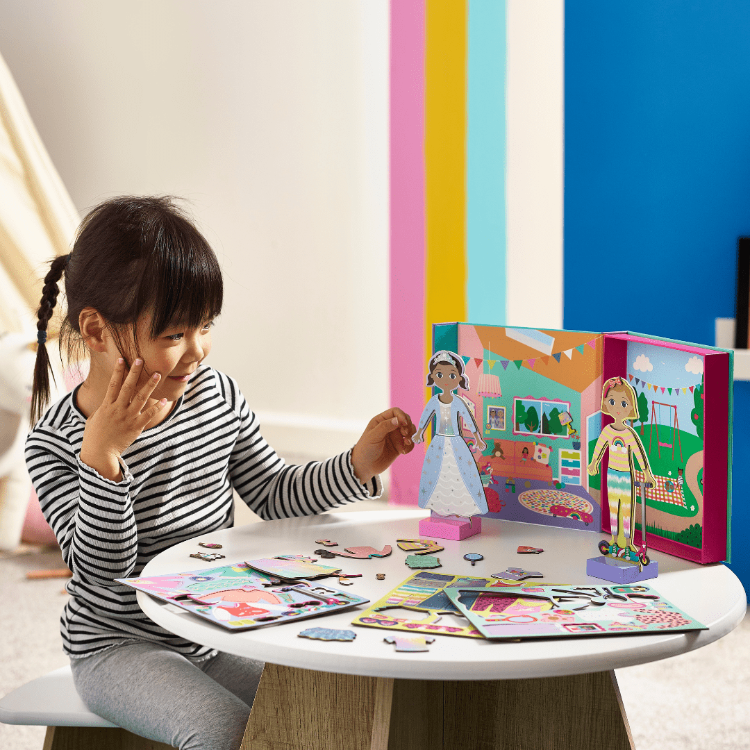 Magnetic Dress Up - Best Friends - I Want That Present