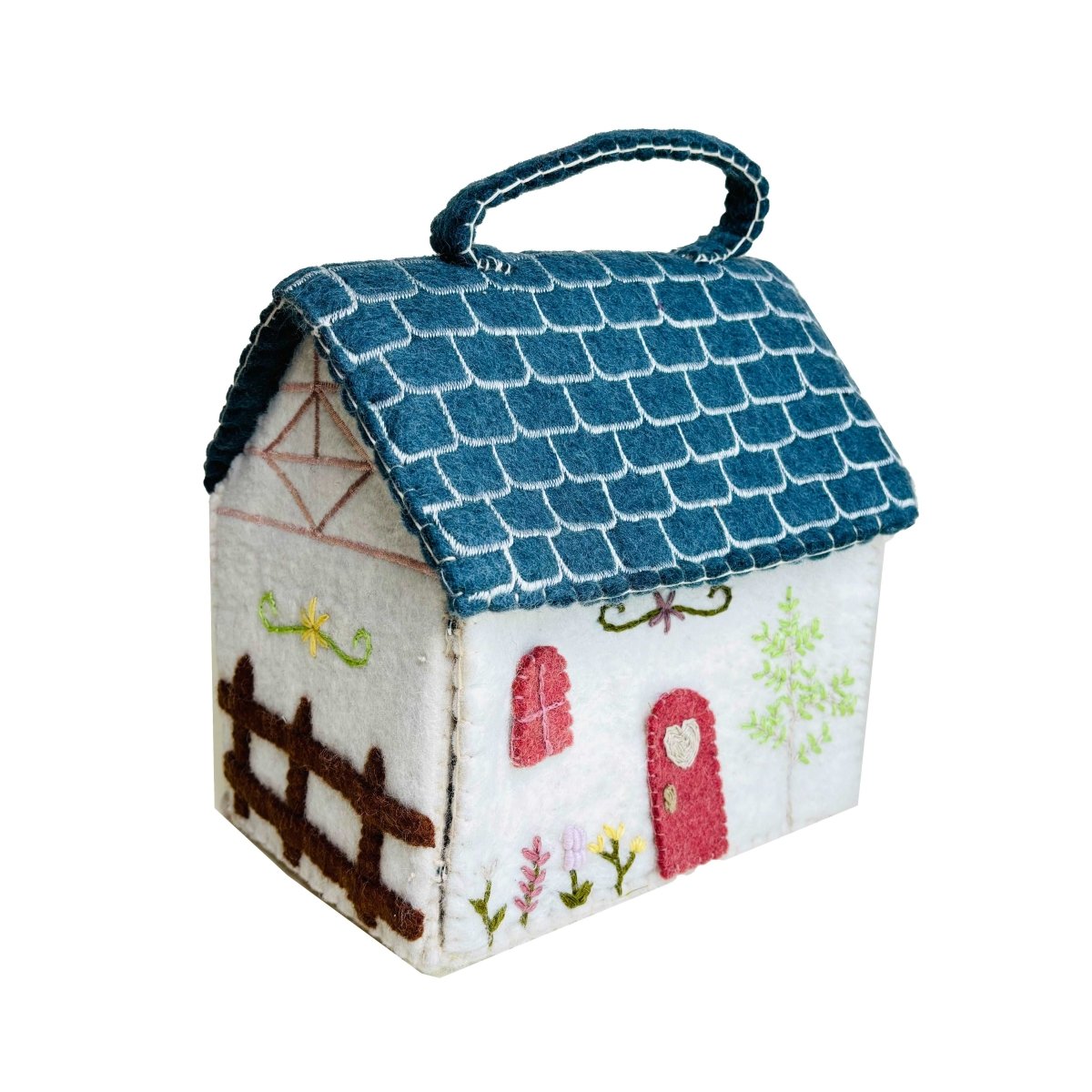 En Gry & Sif Felt House with Furniture, 2 Rabbits & a Dog - I Want That Present