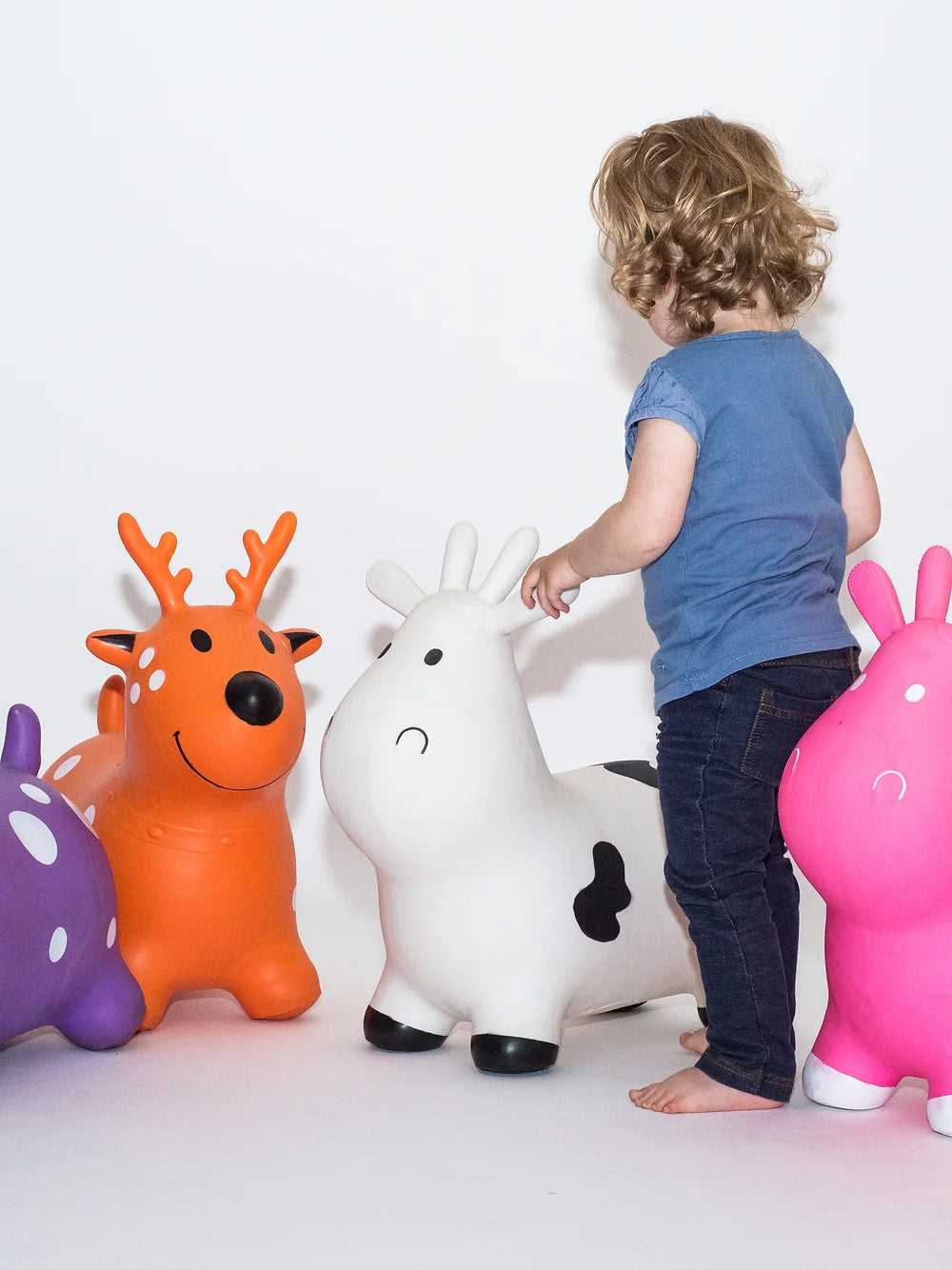 Happy Hopperz Cow - I Want That Present