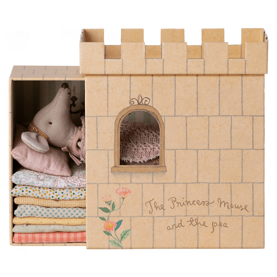 Maileg Princess and the Pea Big Sister Mouse - I Want That Present