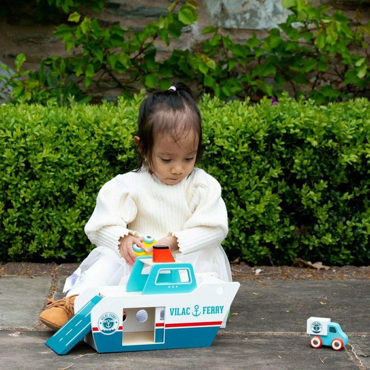 Vilac Vilacity Ferry Boat - I Want That Present