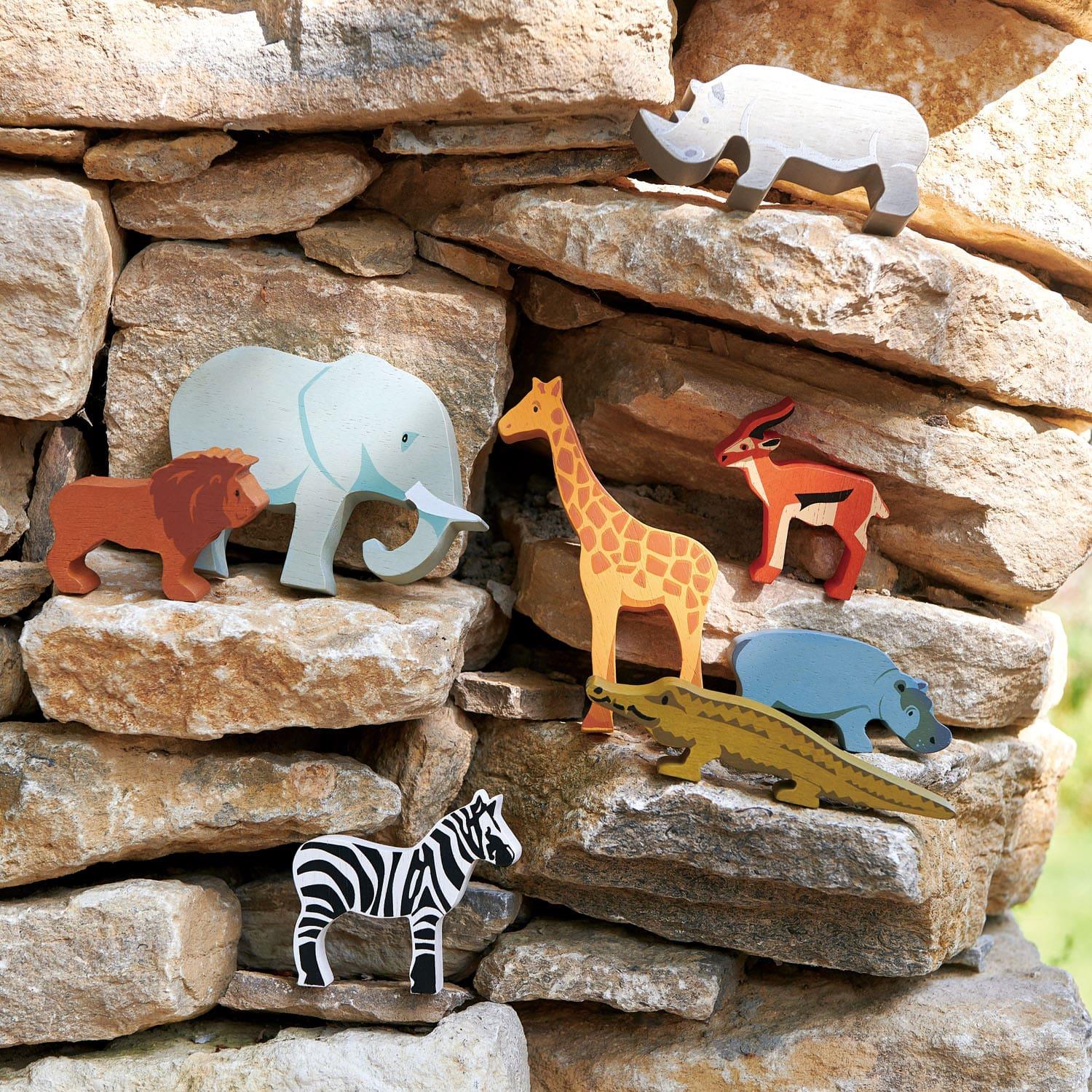 Tender Leaf Toys Wooden Safari Animal Shelf Set