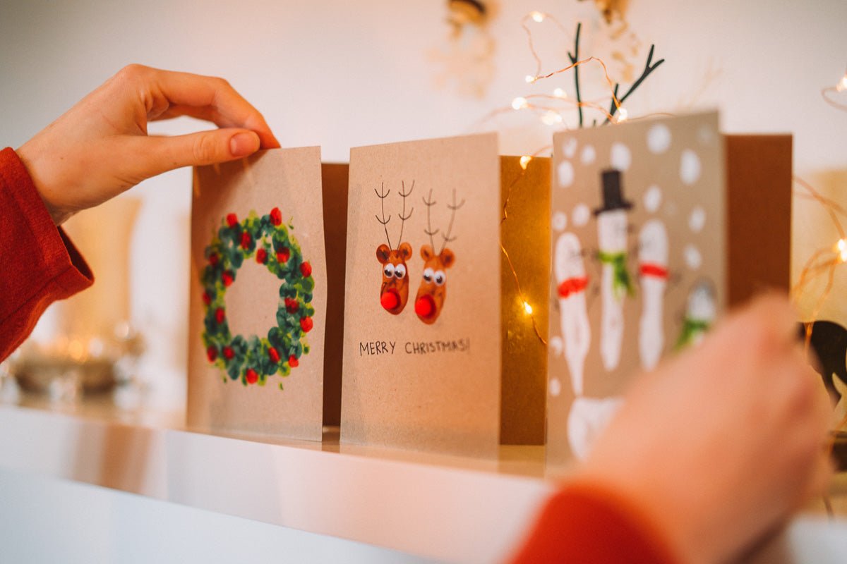 Christmas Card Finger Painting - Snowmen, Reindeer & Christmas Wreath - I Want That Present