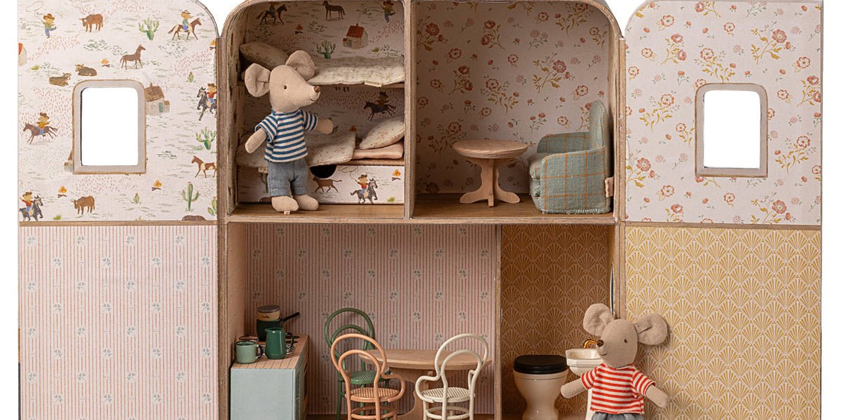 SuitCasa Collection - I Want That Present