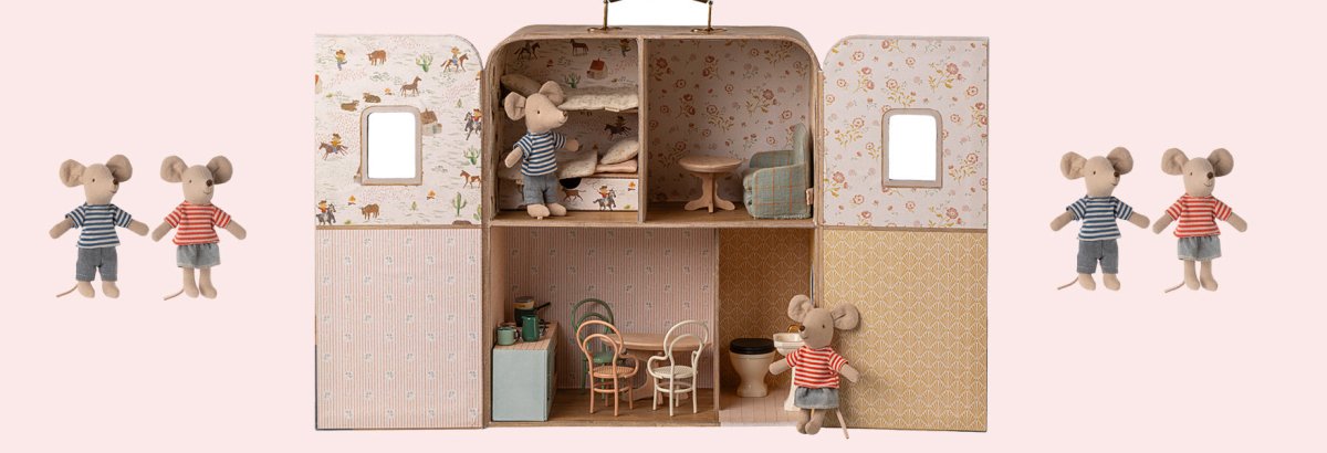 Maileg SuitCasa, Furniture & Friends - I Want That Present