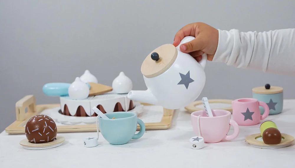 Play Afternoon Tea & Cakes - I Want That Present