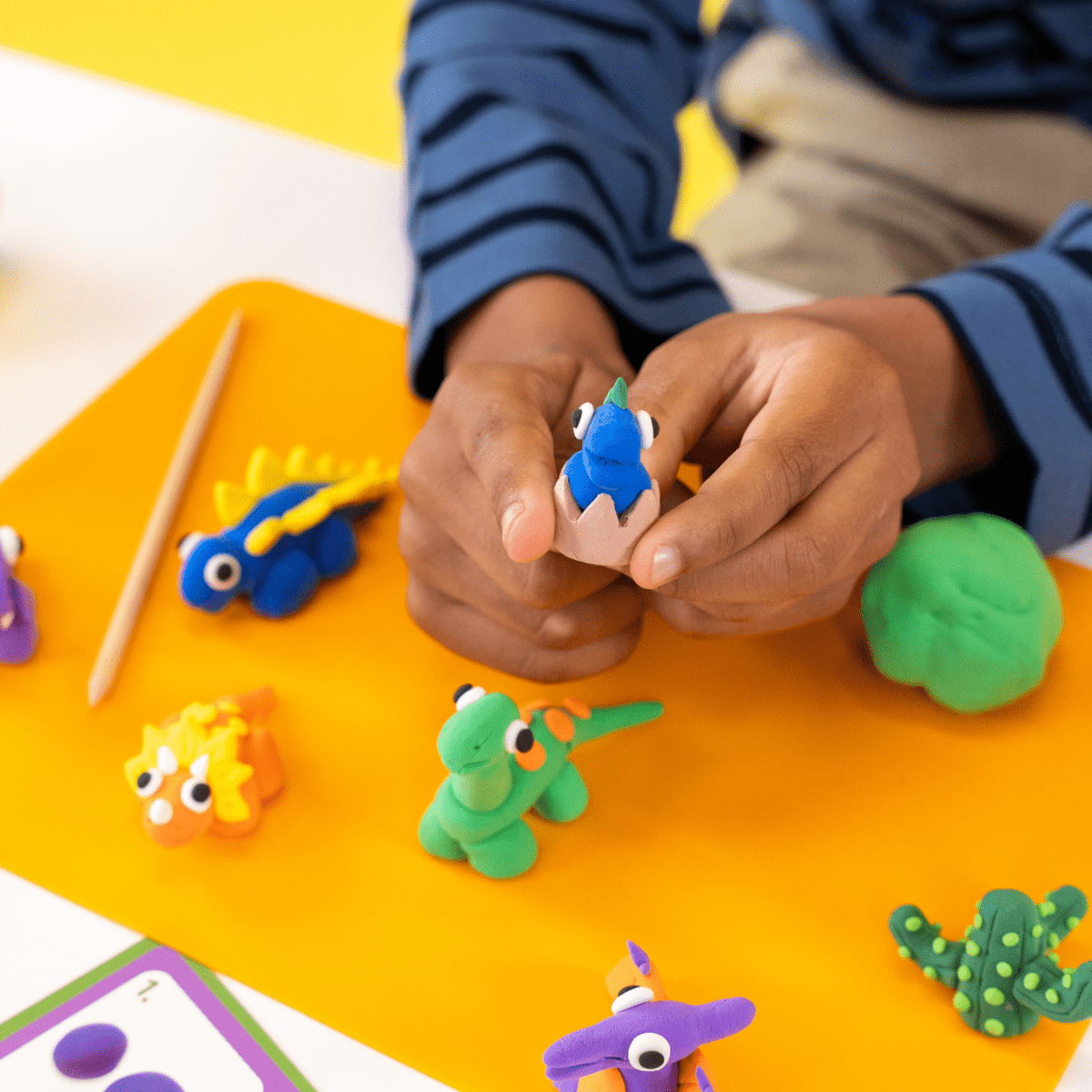 Clay & Play - Dinosaur - I Want That Present