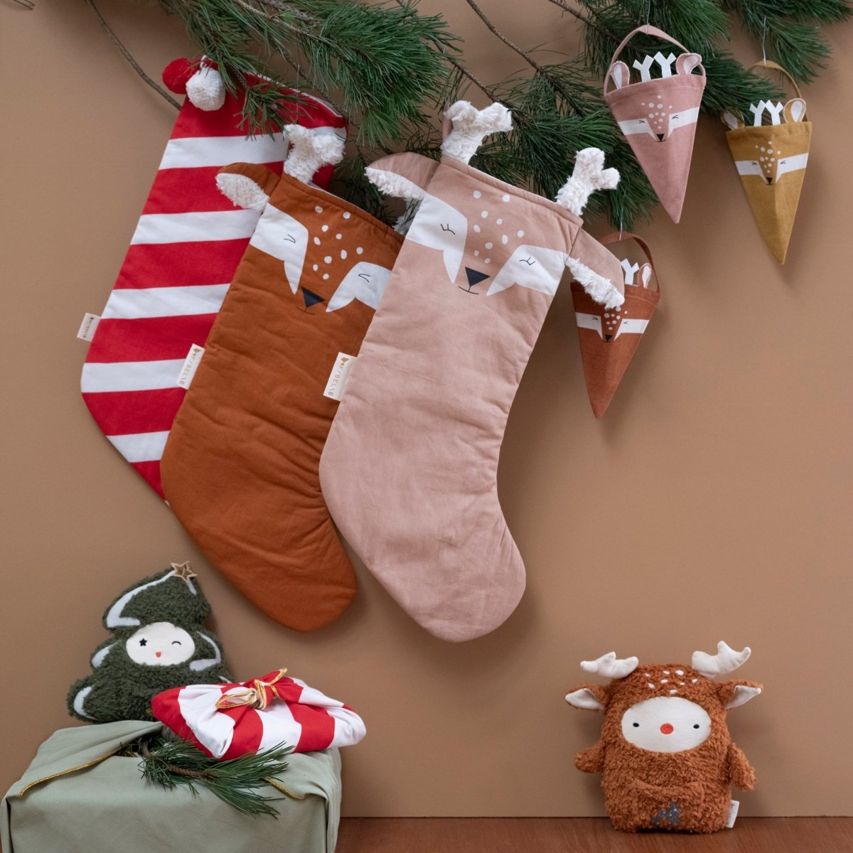 Fabelab Christmas Stocking Deer - Chestnut - I Want That Present