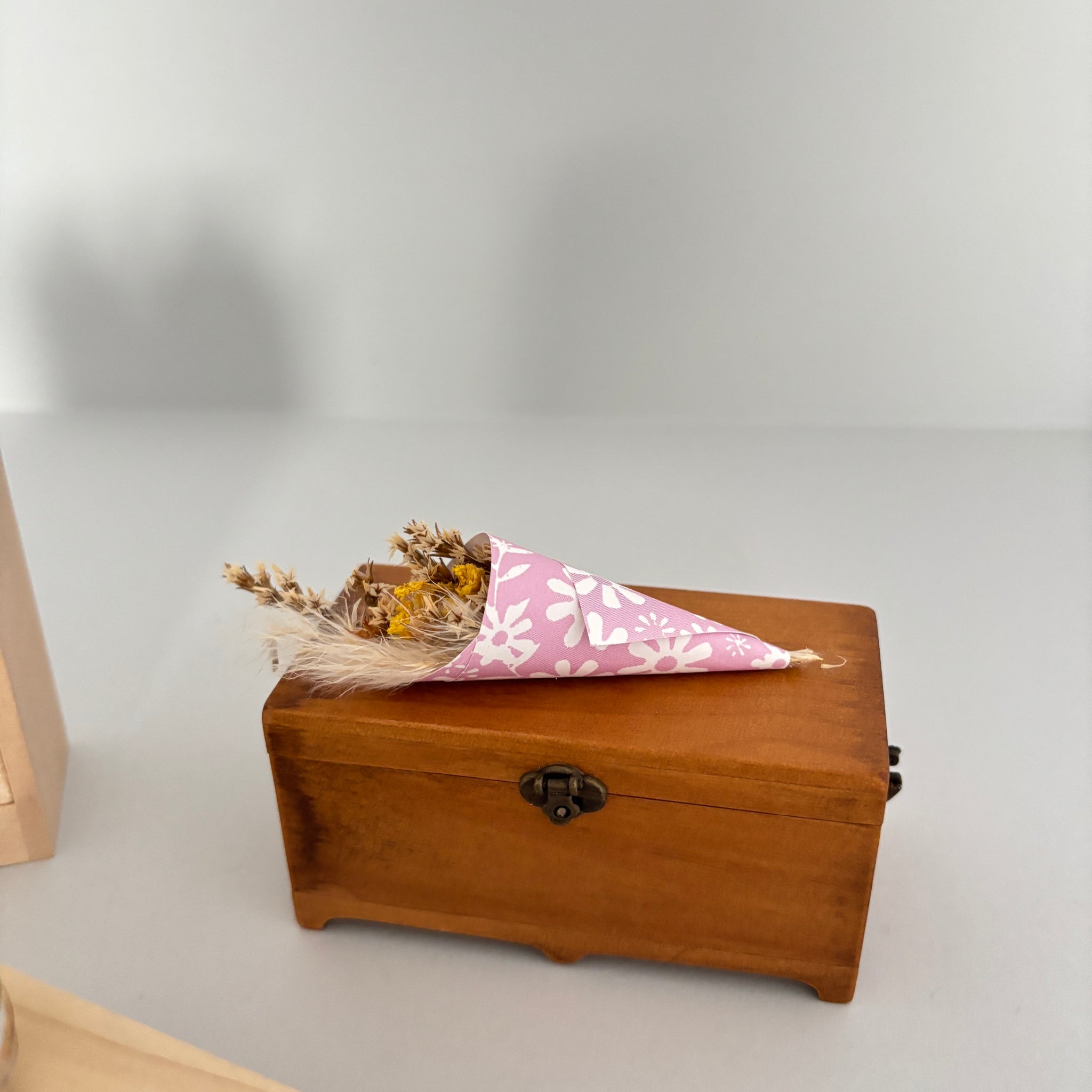 Maileg Rug & Miniature Dollshouse Accessories & Furniture . Perfect for Maileg