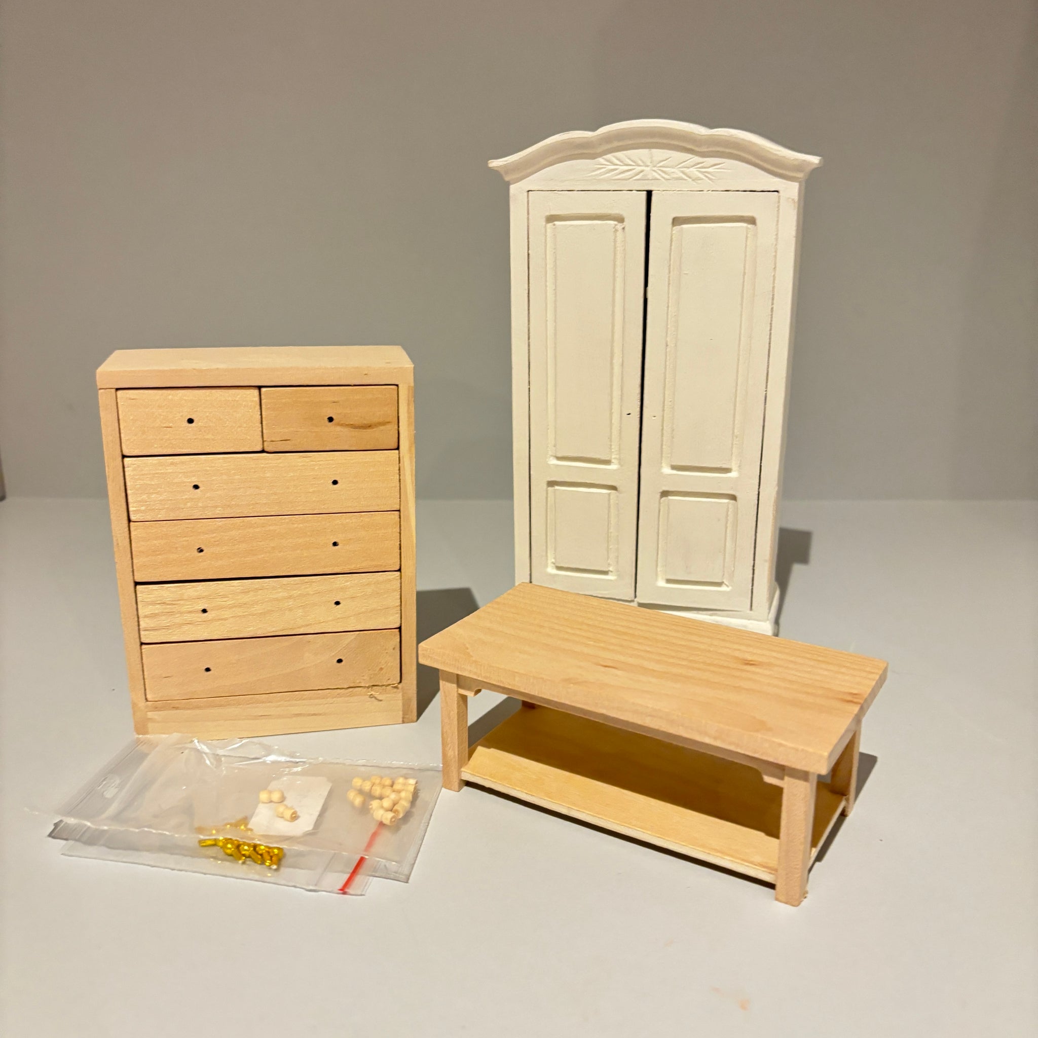 Miniature Dollshouse Accessories & Furniture . Perfect for Maileg