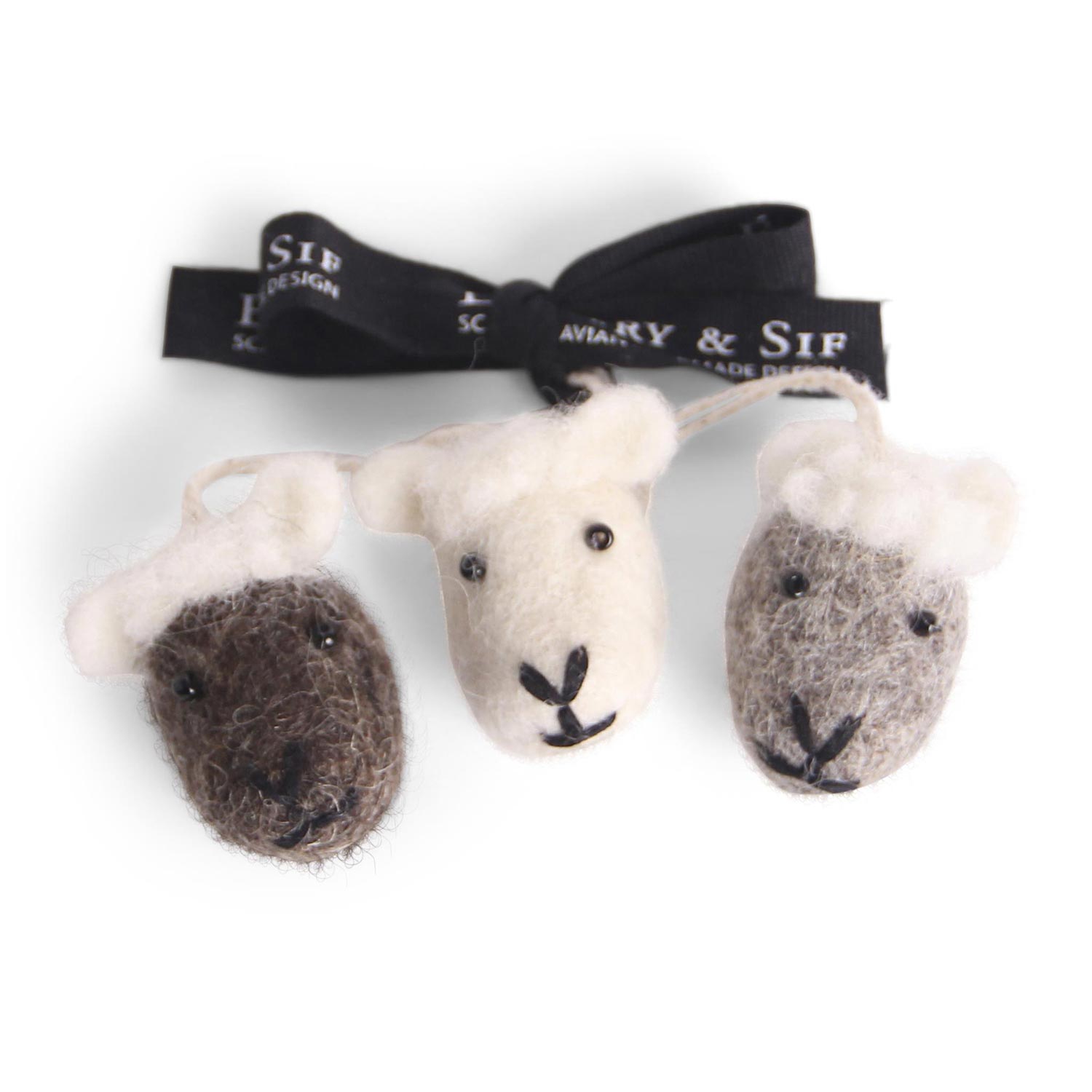En Gry & Sif set of 3 felt sheep faces, 1 white, 1 dark & 1 light grey